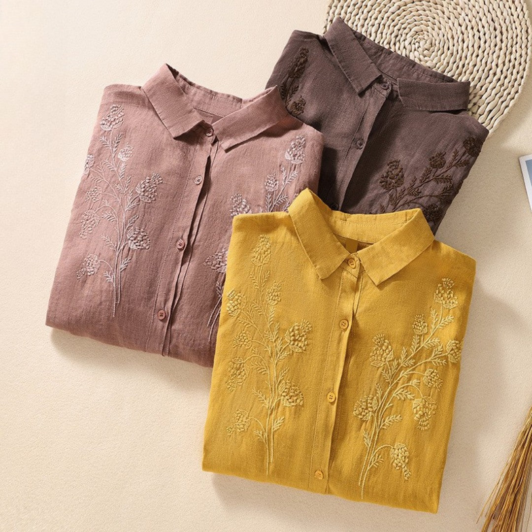 Laurienne™ | Blouse bordée avec col classique