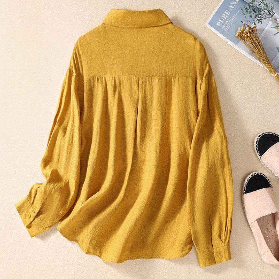 Laurienne™ | Blouse bordée avec col classique